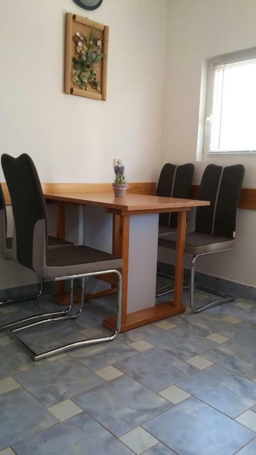 Apartments Kosec Vrsi Ngoại thất bức ảnh
